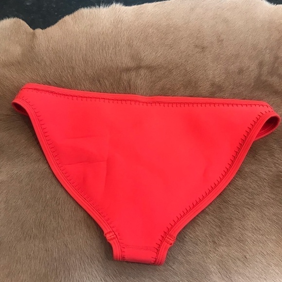 Triangl neoprene orange bikini bottoms Largr - Picture 2 of 4